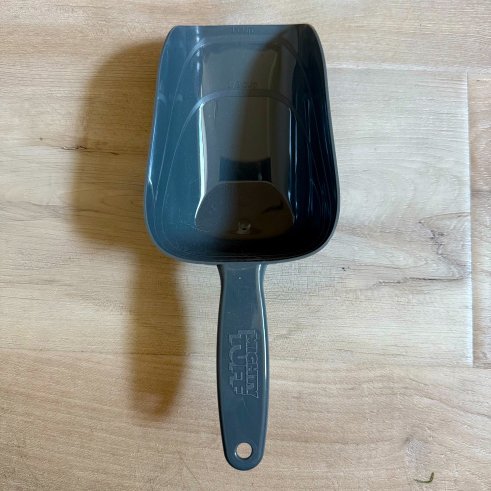 🟢 {3/$15} MIGHTY TUFF • Pet Food Scoop - 1/2 to 1 cups